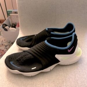 Like New Mens Nike Free RN Flyknit 3.0